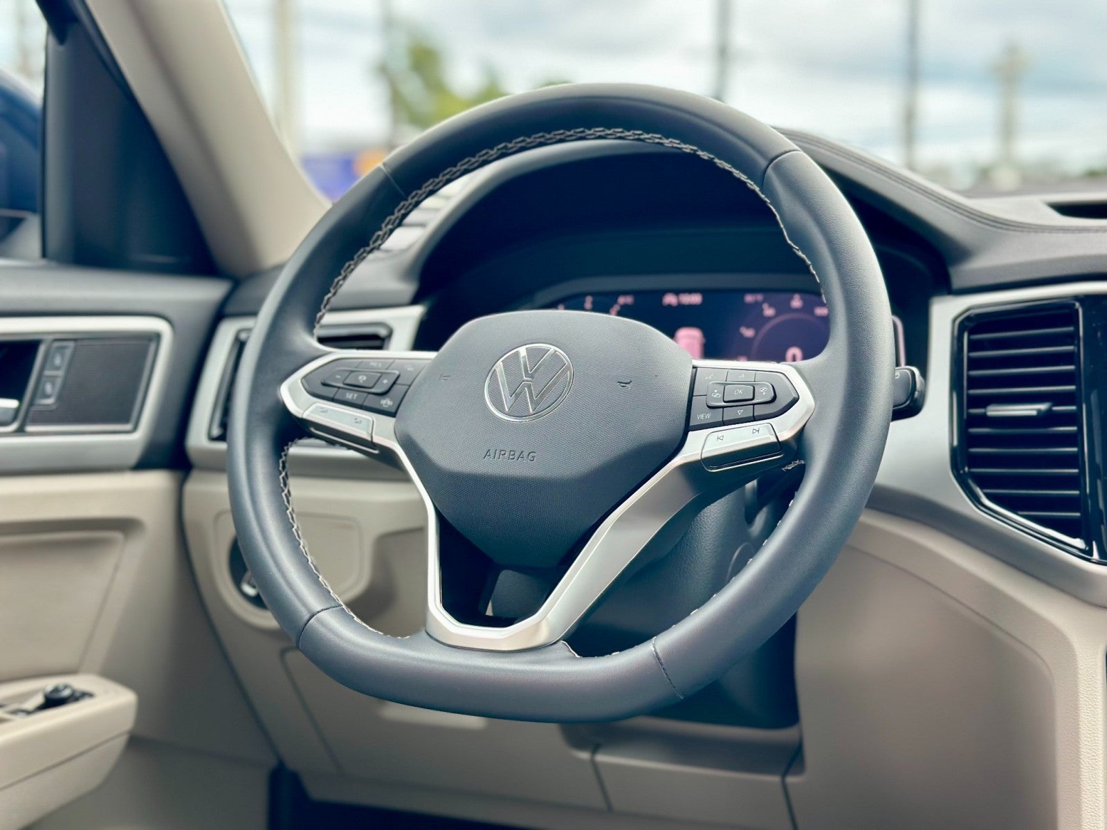 2023 Volkswagen Atlas 2.0T SE w/Technology